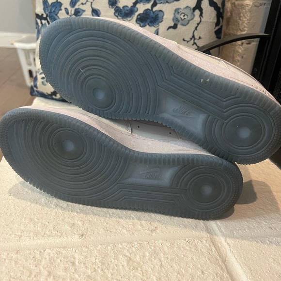 Nike Air Force 1 - Color Changing - Picture 5 of 10